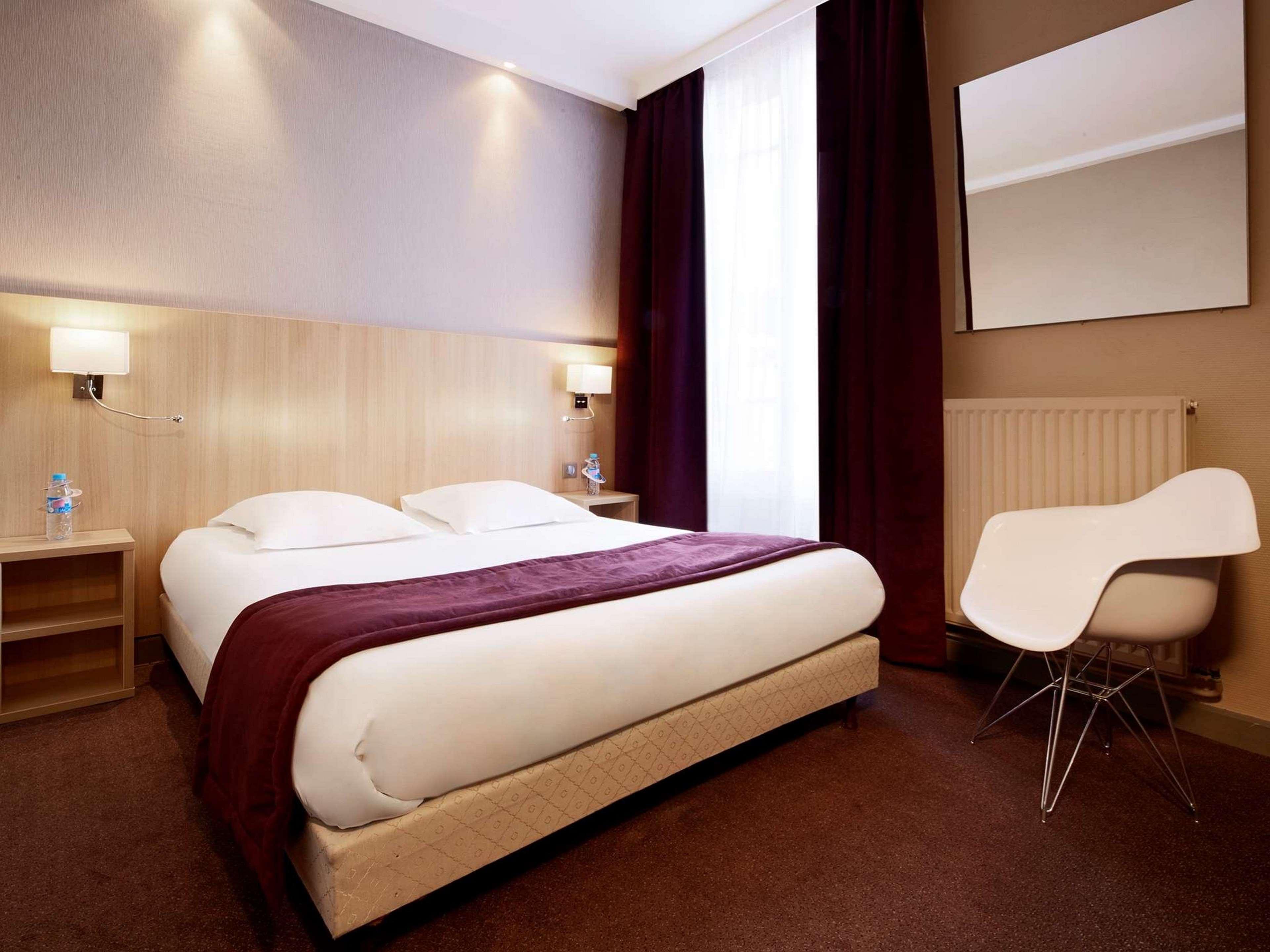 กีเรียด เรียมส์ ซองเทรอ Hotel แร็งส์ ภายนอก รูปภาพ