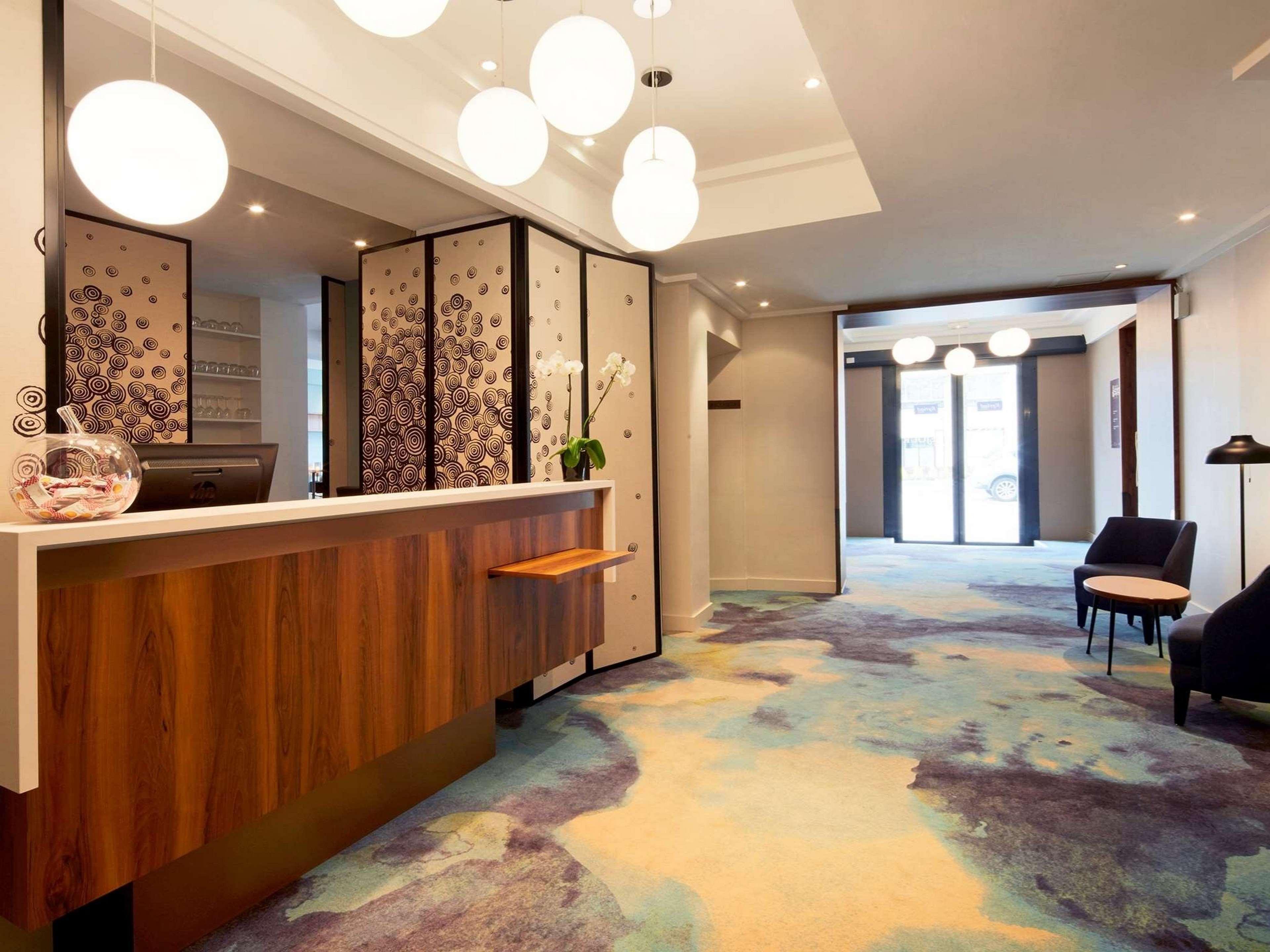 กีเรียด เรียมส์ ซองเทรอ Hotel แร็งส์ ภายนอก รูปภาพ