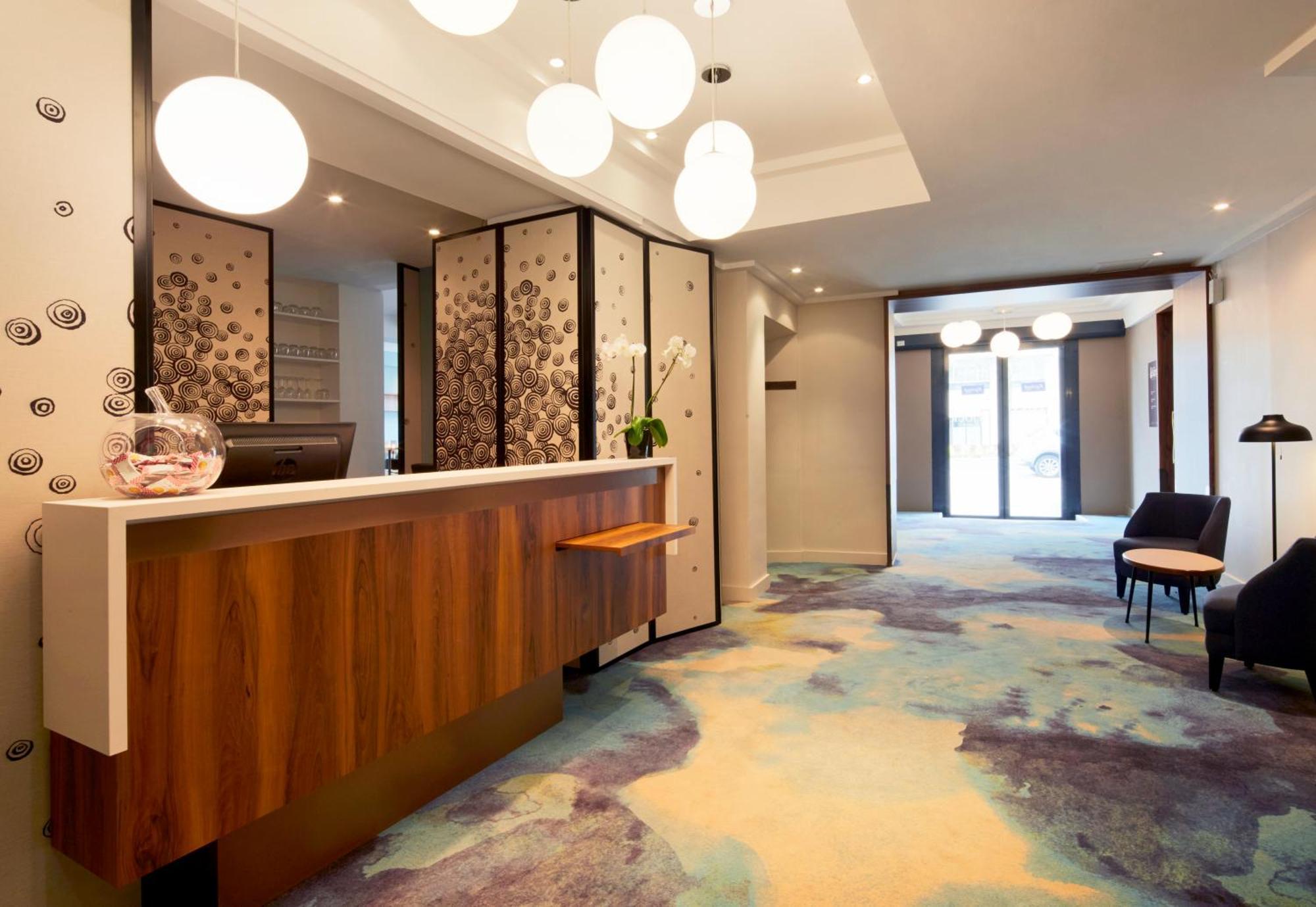 กีเรียด เรียมส์ ซองเทรอ Hotel แร็งส์ ภายนอก รูปภาพ
