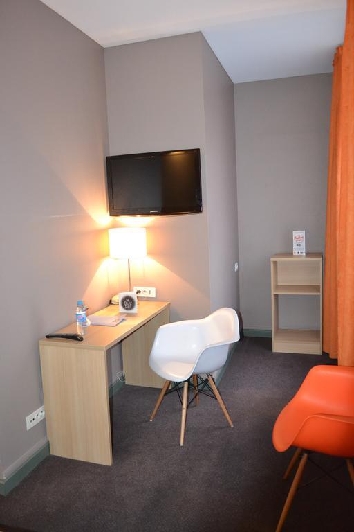 กีเรียด เรียมส์ ซองเทรอ Hotel แร็งส์ ภายนอก รูปภาพ